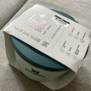 Stanley pet bowl